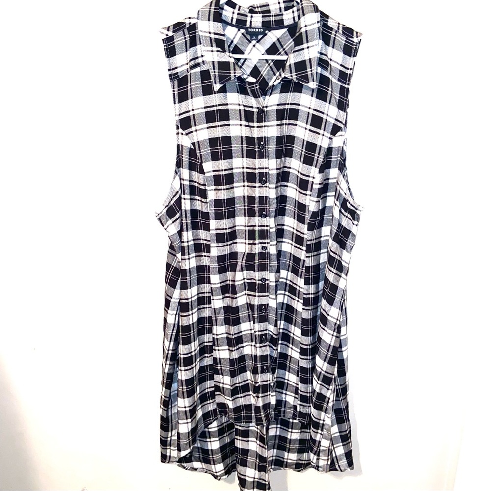 Torrid Plaid Sleeveless high low tunic shirt size 3X plus size button down